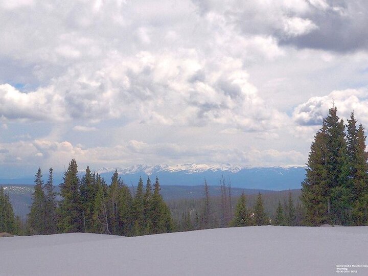 The Sierra Madre Mountain Range Snowpack in 2016. (Photo by Gary Stone)