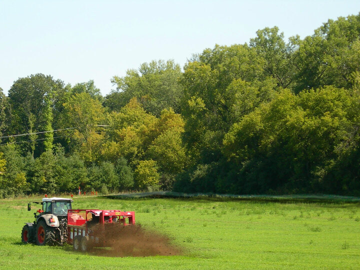 Applying Manure to Hay and Pasture