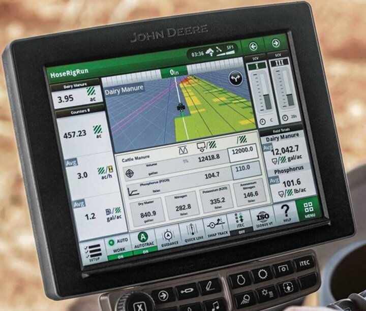 Combined display of GPS technologies and real-time constituent sensing during manure application. 