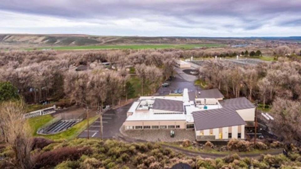 Image of main building at UIHFCES